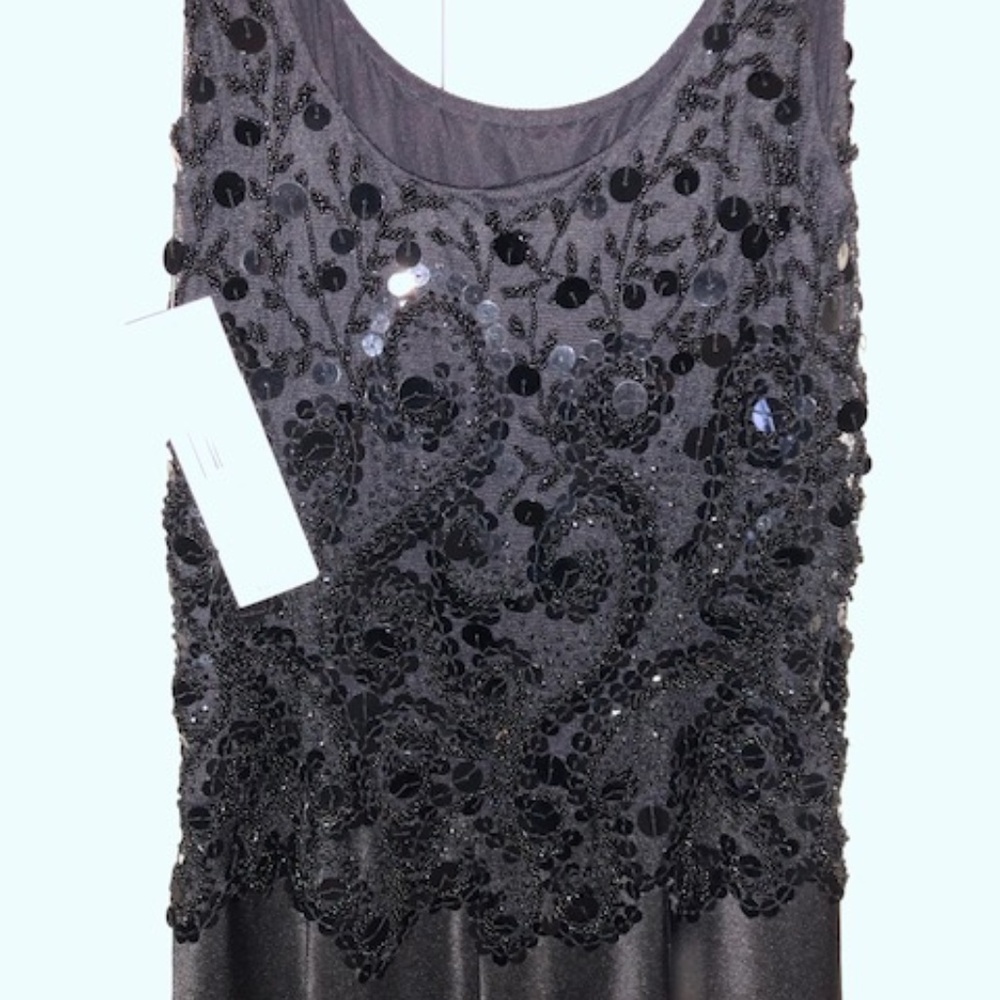 Carmen Marc Valvo - Picture 4 of 7
